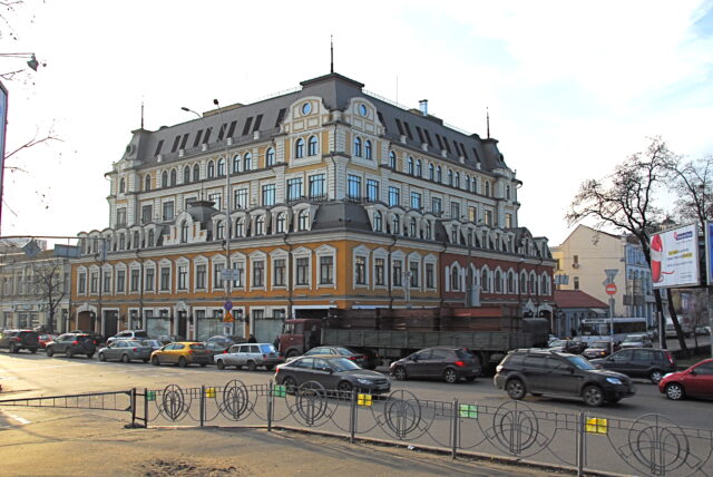 Офісний центр на вул. Верхній Вал, 68 | ІБК Центробуд